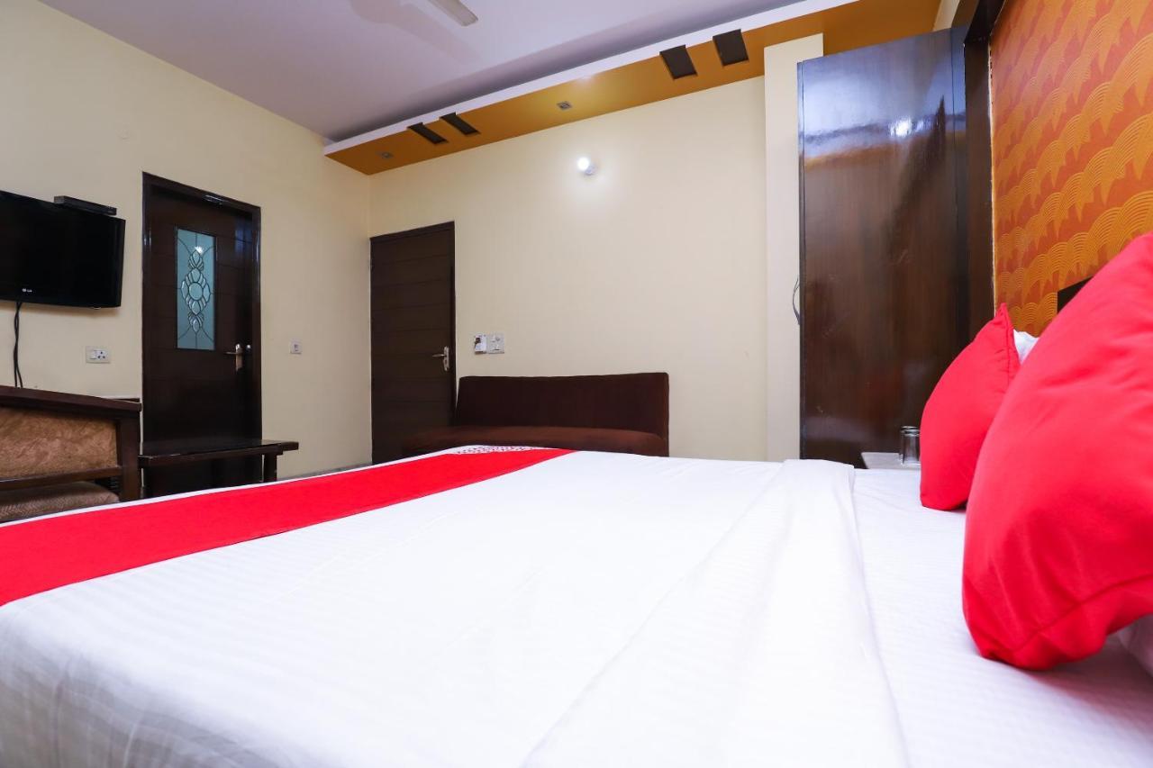 Hotel O J P Inn Near Patel Nagar Metro Station Нью-Делі Екстер'єр фото