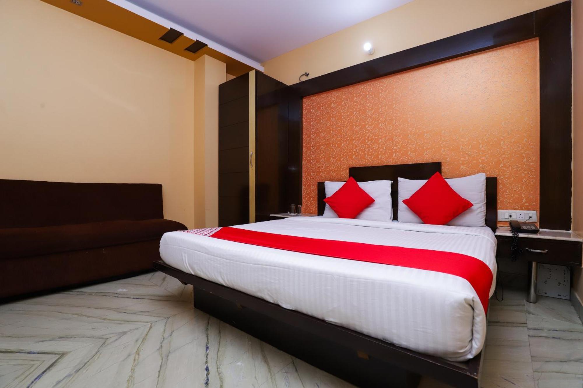 Hotel O J P Inn Near Patel Nagar Metro Station Нью-Делі Екстер'єр фото
