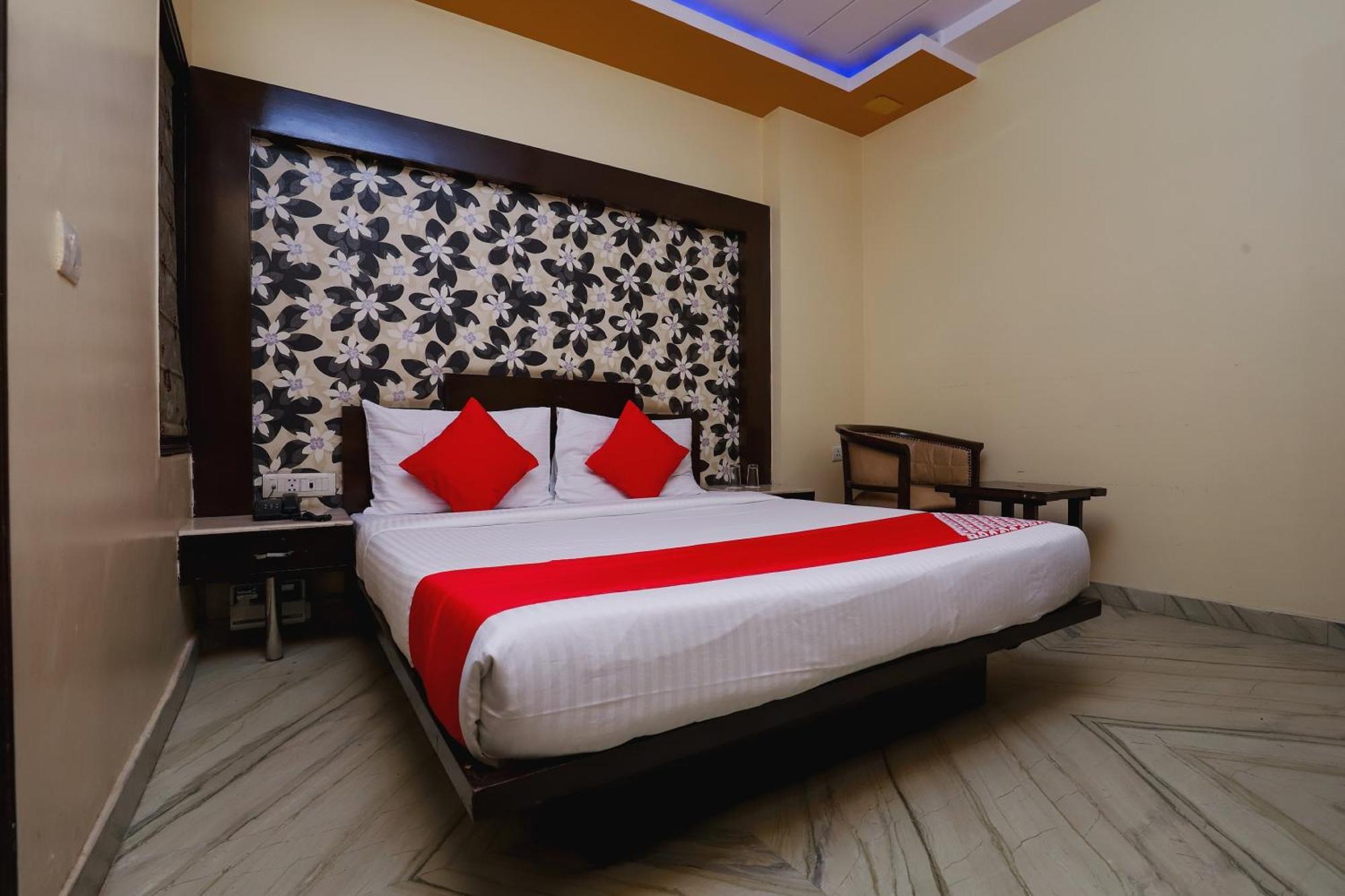 Hotel O J P Inn Near Patel Nagar Metro Station Нью-Делі Екстер'єр фото