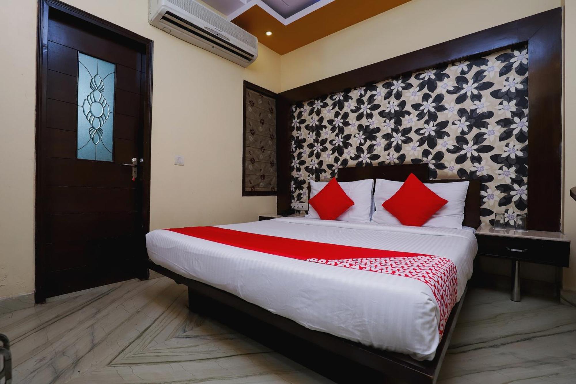 Hotel O J P Inn Near Patel Nagar Metro Station Нью-Делі Екстер'єр фото